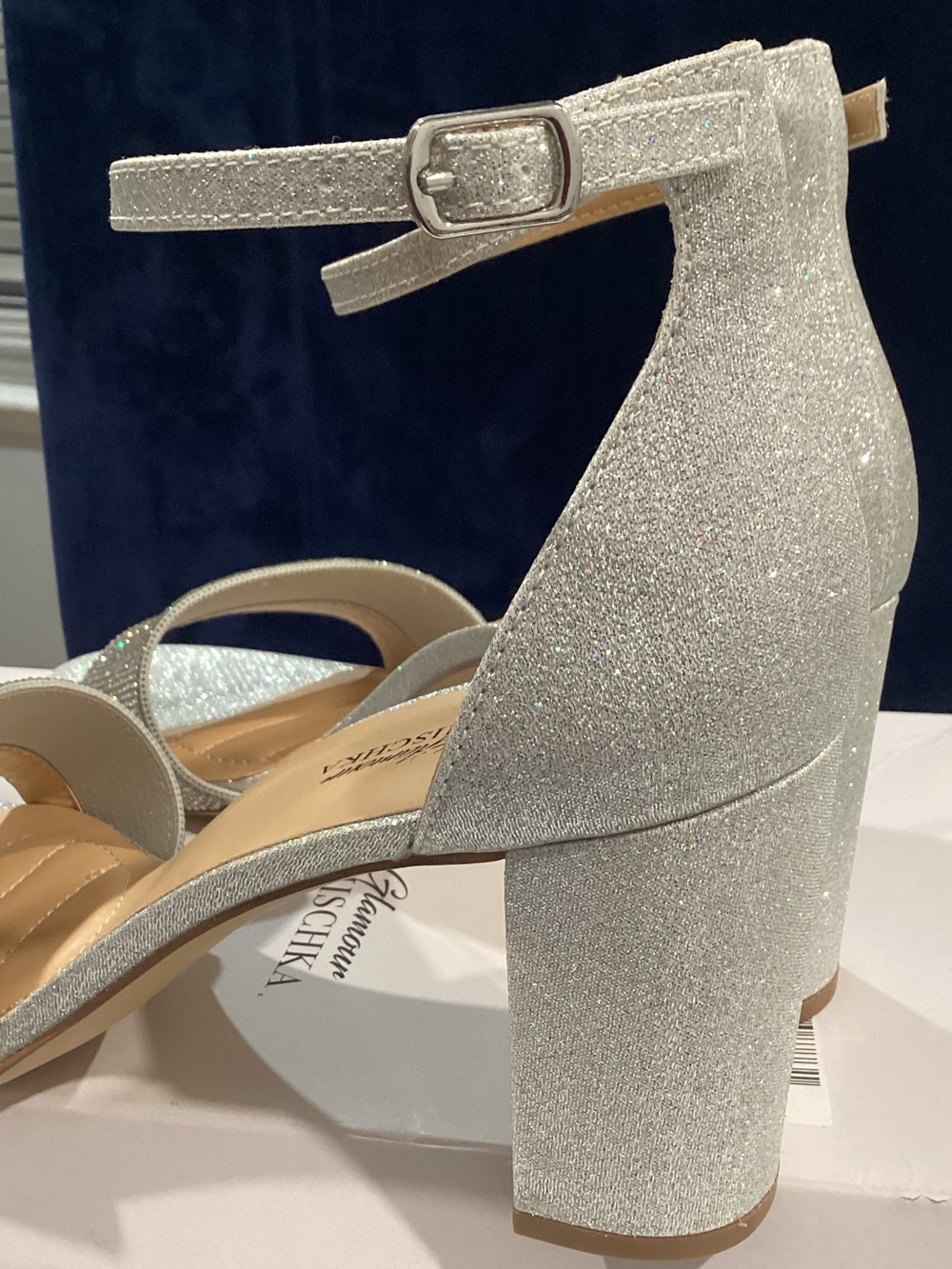 Badgley Mischka Lettie Silver Glitter Block Heel Sandals NIB Size 9.5 - Picture 8 of 9